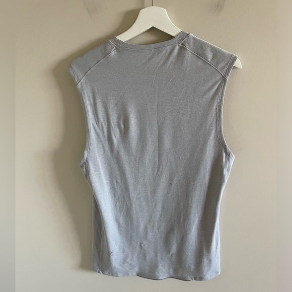 Lululemon Grey Men's Tank Top Size Medium - Picture 6 of 8